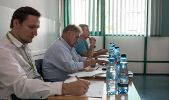 osoby w jury